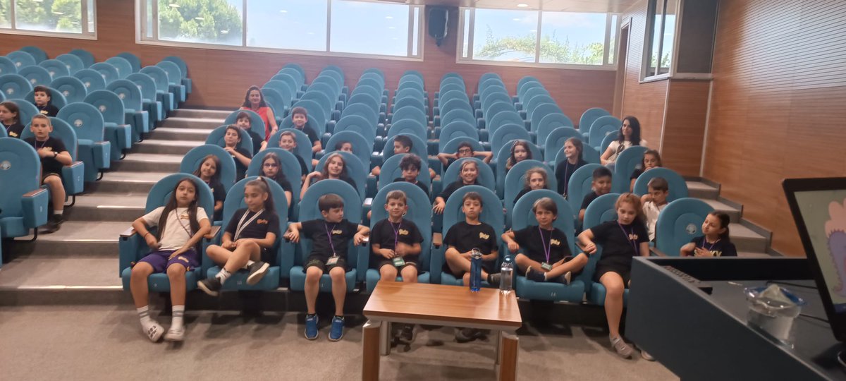 Bugün Şahinkaya Koleji 3. sınıf öğrencileri ve öğretmenleri ile birlikteydik. Nazik ziyaretleri için teşekkür ederiz.