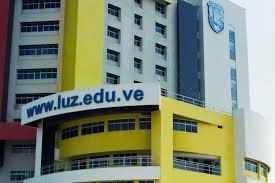 Universidad del Zulia (LUZ) expresó su profunda preocupación por la detención de varios miembros de su personal docente y administrativo, exigiendo a las autoridades el respeto a sus derechos humanos y garantías constitucionales.
#Venezuela
whatsapp.com/channel/0029Va…