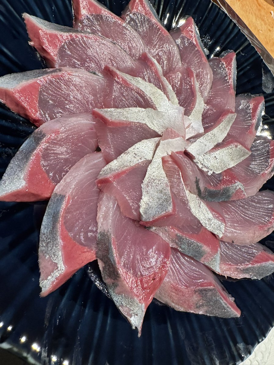 久しぶりに伊勢湾ジギング行って来ました😁　
今の時期はハマチがうまいですね！🐟