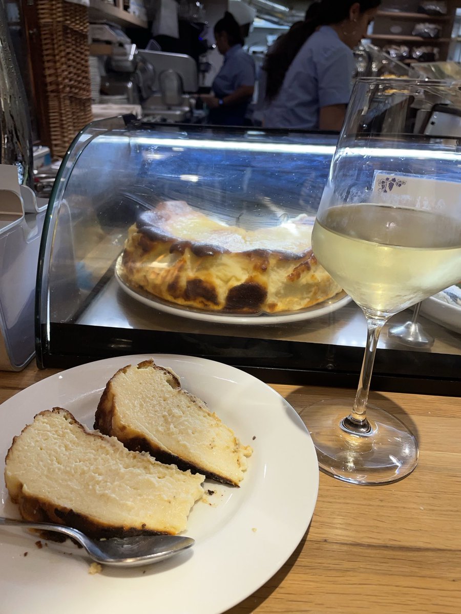 kondategyouji's tweet photo. 今日は #世界タパスの日　#tapasday らしい。 https://t.co/QhZzBeJy8G
