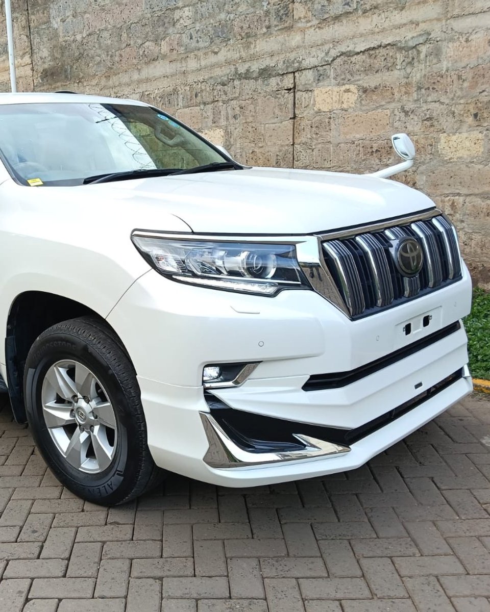 AgbaSales's tweet photo. 🚘 FATHER’S MONTH SPECIAL 🚘
Celebrate strength and legacy with a ride that speaks volumes – the Toyota Land Cruiser Prado TX Diesel 2018 💪

📍 Agba Motors – Ngong Road, Nairobi
📞 0705 809 321 
🌐 https://t.co/LVWqwlBkbk

#fathersmonth #agbamotors #carsoftheday #nairobicars https://t.co/XwVLRgdOEQ