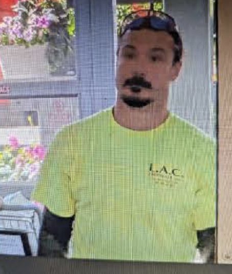 US Marshal’s are still looking for Travis Decker in Washington state. He is accused of killing his 3 beautiful girls. 

Let's keep his pictures circulating. He has very distinctive tattoos.  

He's been on the run for more than 2 weeks, with one sighting that authorities have