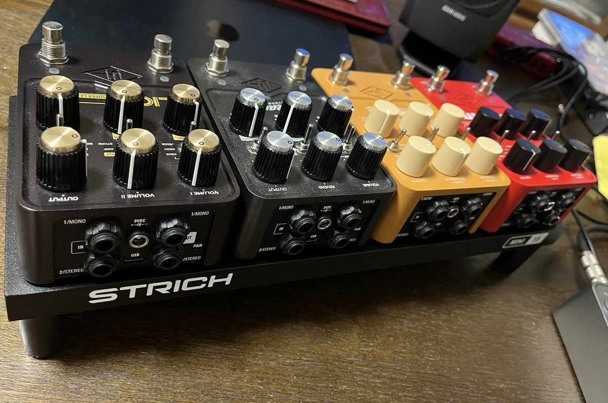 nao_shapes's tweet photo. #UAFX 4台おけたぁ〰︎🎸
mini pedal board 🥺デシ👍
軽量!! #Amazon #strich https://t.co/VNs0aYyiEc
