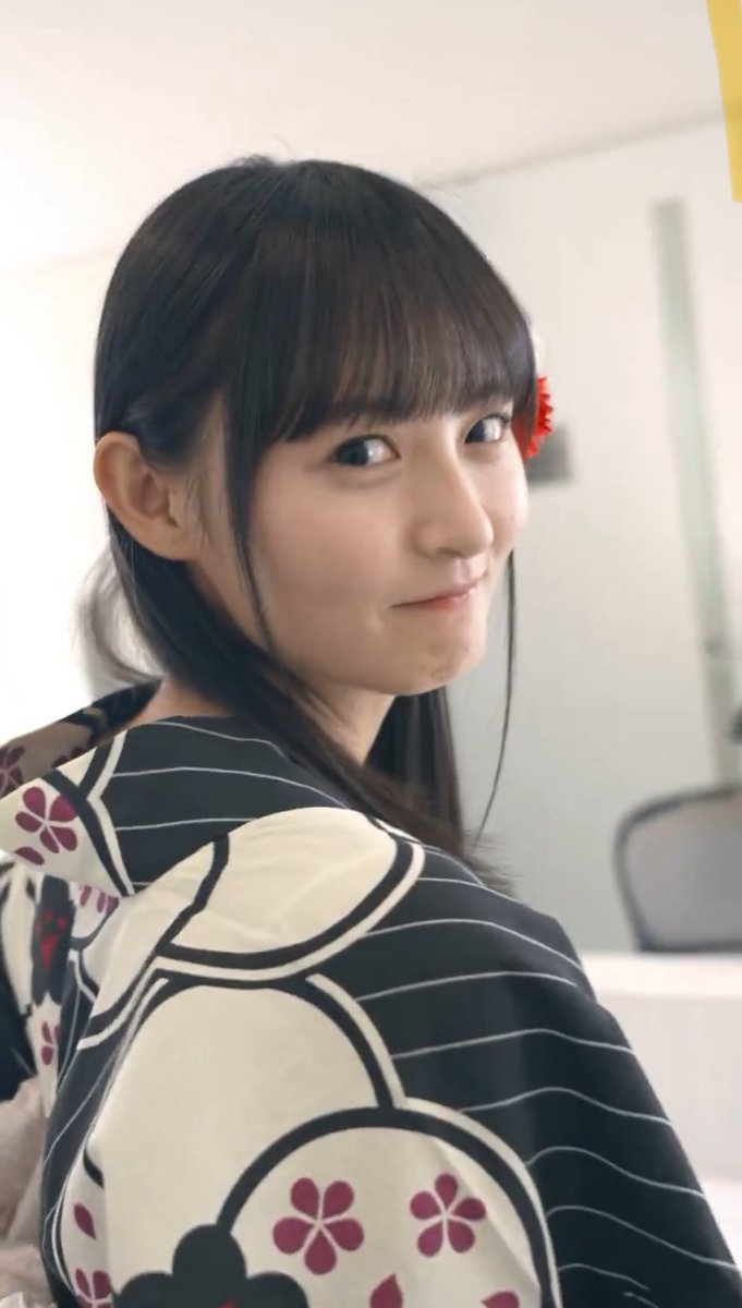 浴衣のさくらちゃん　#嫁遥香

◯：かわいい！

さ：首元が涼しい♡
◯：…

◯：えいっ
さ：んん？…ひぇ！
さ：何か入れた？！
◯：氷…笑

さ：つめたーい！取ってぇ…
◯：分かった

さ：ねぇ、浴衣捲らないで 笑

◯：…履いてないじゃん

さ：涼しいから♡

あ、見つけた氷はお股に付けとくね。