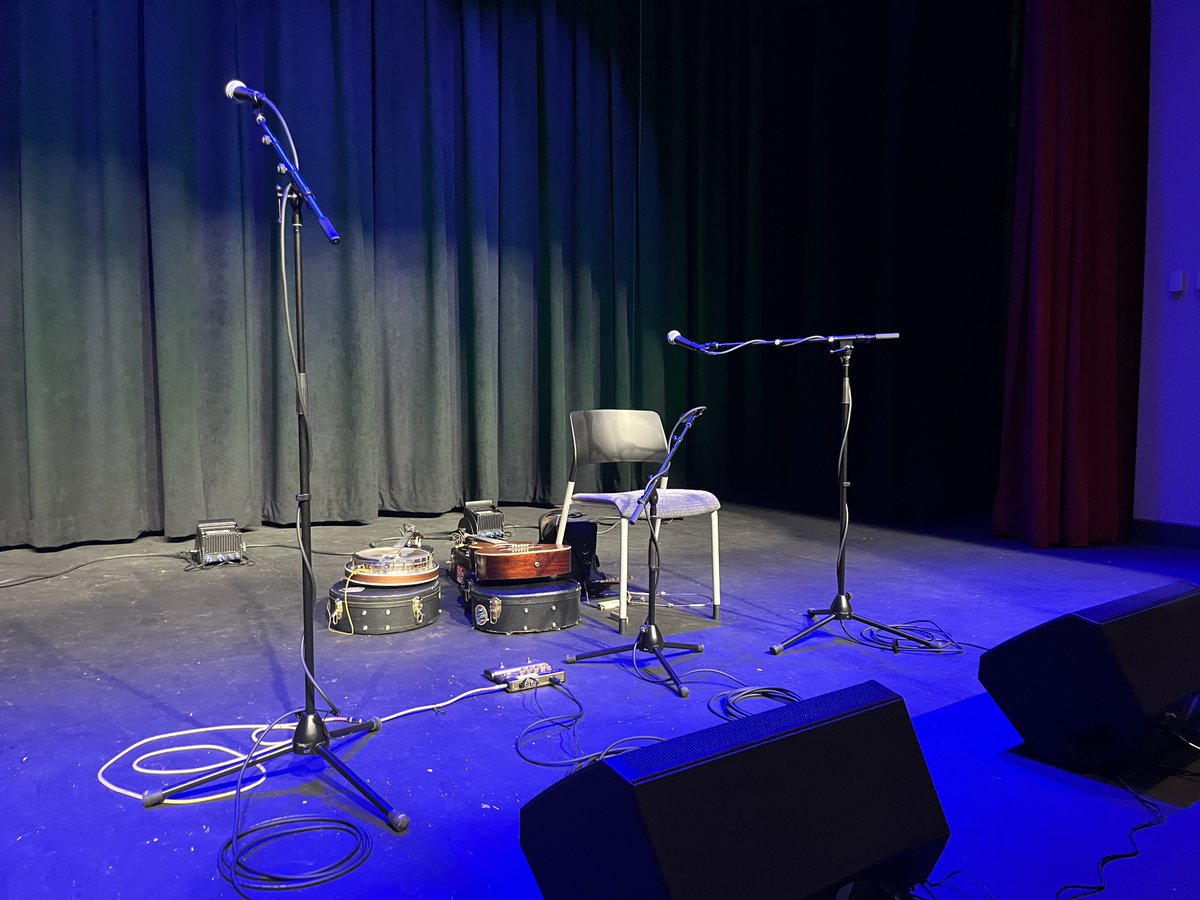 So over the past few months, I have been doing some side work. Mainly stage hand, load in, load out, setting up equipment, etc, at the Jackson Theatre. This past Saturday, I had the opportunity to step up into a big role. I was the main sound tech for Dom Flemons. 👍
