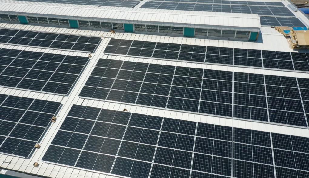 🚄☀️Türkiye Raylı Sistem Araçları Anonim Şirketi (TÜRASAŞ) Sakarya Bölge Müdürlüğünde devam eden #Güneş Enerjisi Santrali ile tren üretiminde kullanılan elektriğin yüzde 90’ı yenilenebilir enerjiden karşılanacak. #ulaştırma
