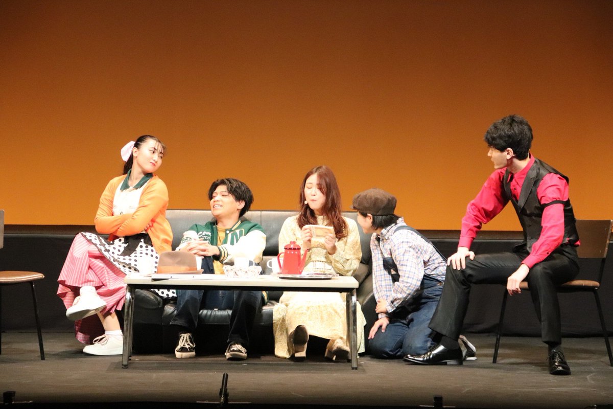 nagisa_pome's tweet photo. もうこのメンバーで演劇が出来ないのか……と今とっても寂しい気持ちでいっぱいです。
悩む事ももちろんあったけど、とてもいい時間だったと今なら思います。
また何処かの現場で一緒になれたら嬉しいな🍀
#OneShout https://t.co/Db4gKhXHJD