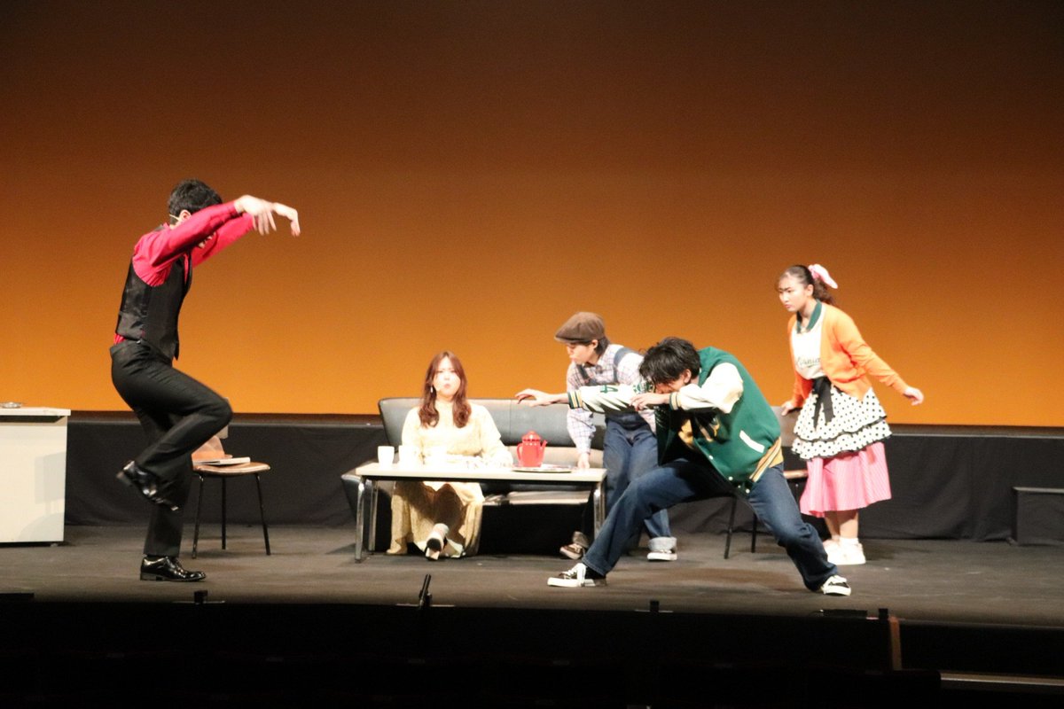nagisa_pome's tweet photo. もうこのメンバーで演劇が出来ないのか……と今とっても寂しい気持ちでいっぱいです。
悩む事ももちろんあったけど、とてもいい時間だったと今なら思います。
また何処かの現場で一緒になれたら嬉しいな🍀
#OneShout https://t.co/Db4gKhXHJD