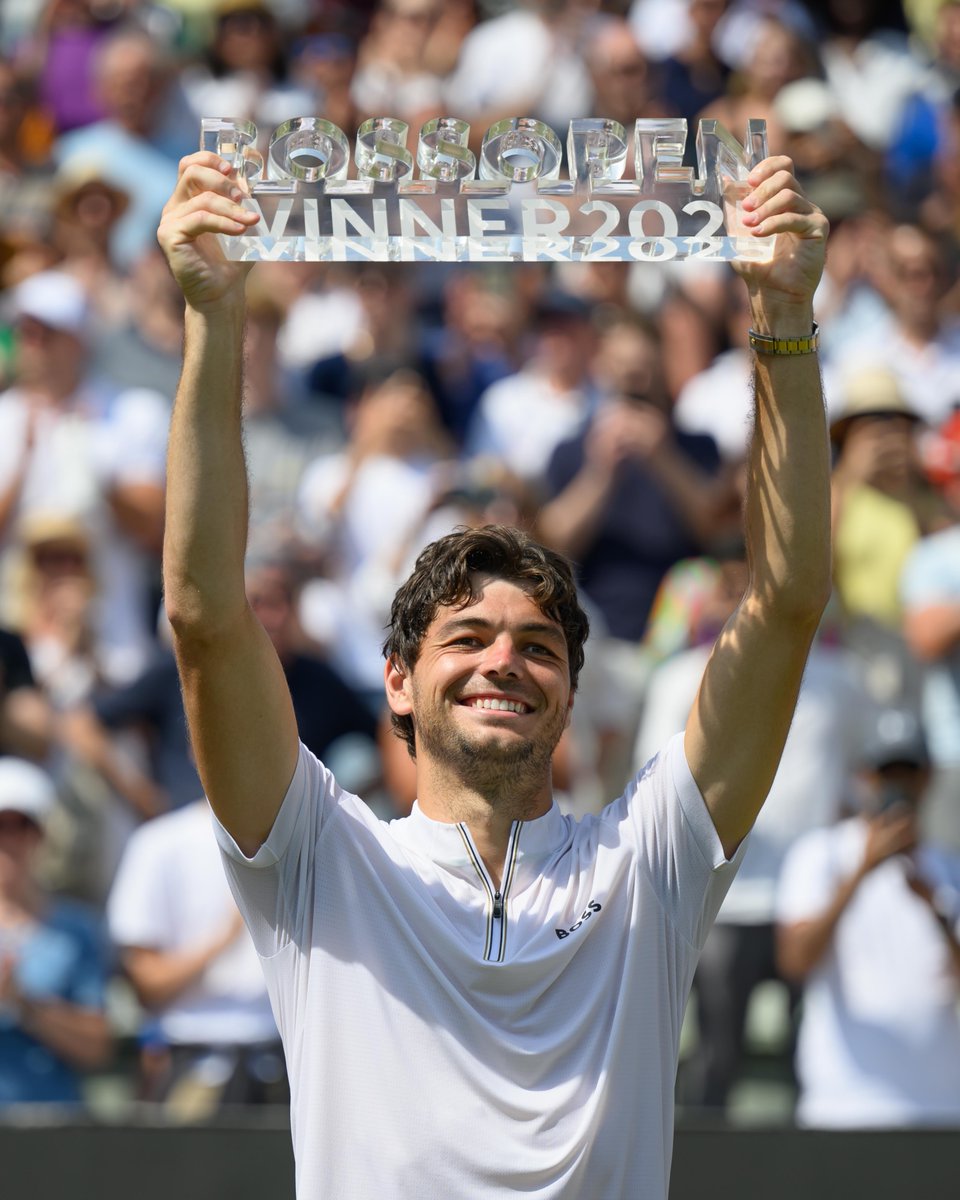 Taylor Fritz claims his first title of the year in Stuttgart! 🏆