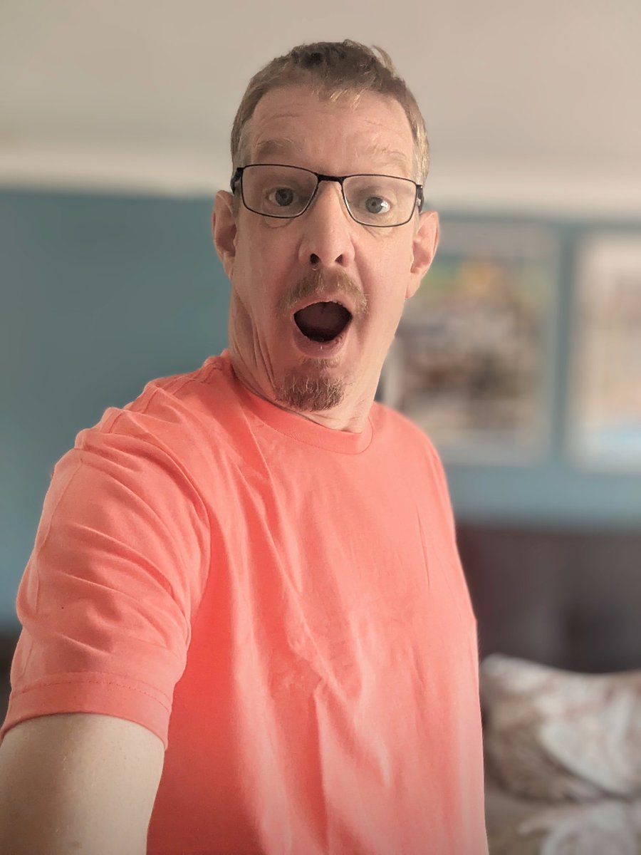 Off to the Netherlands next week so got a pink t-shirt.