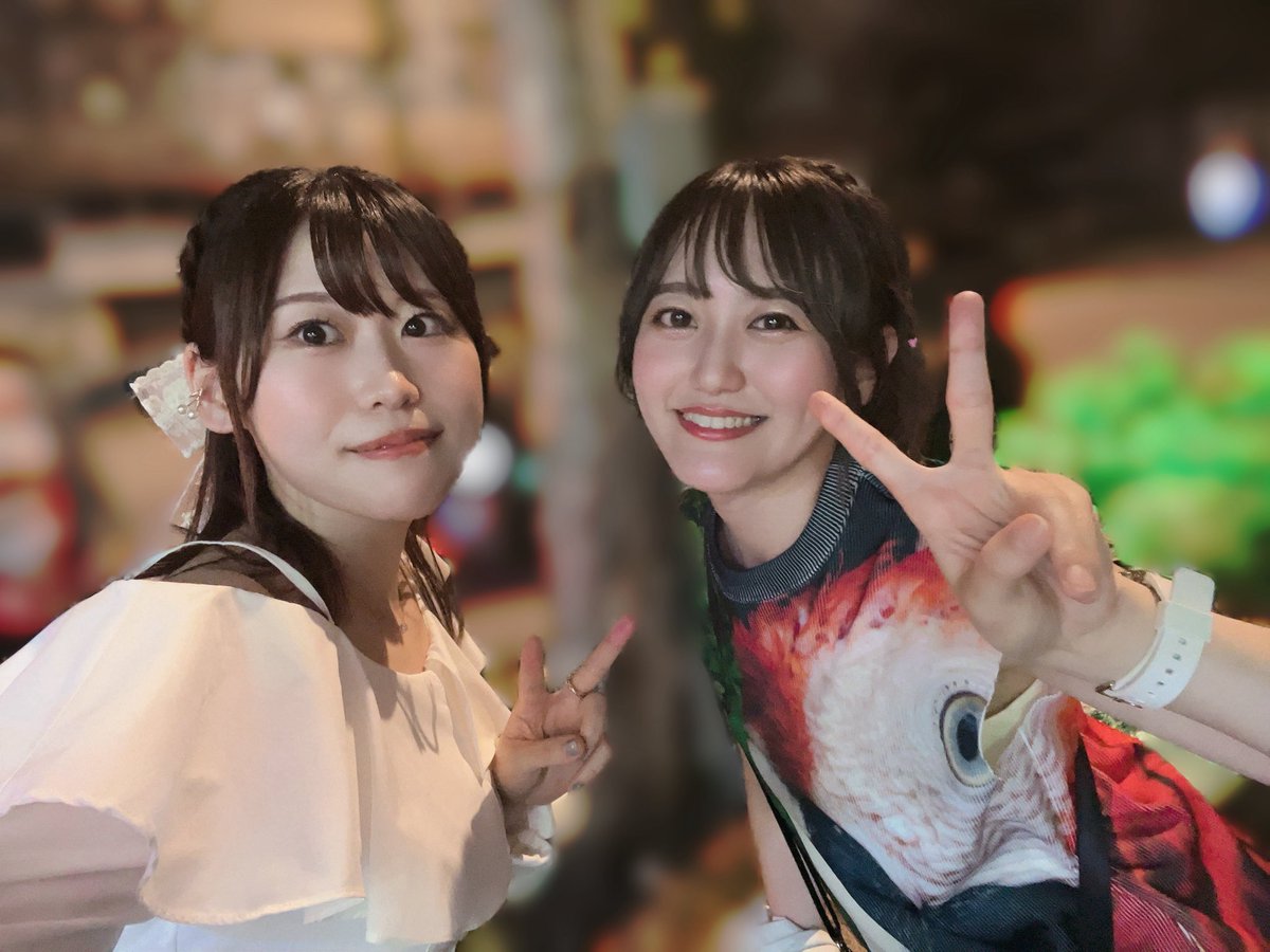 mizukioku_'s tweet photo. 高木美佑さん(@Yukgaejang98 )🧡
とてもお優しく気さくにお話ししてくださり、素敵なお方でした🥲✨
以前アニサマでWake Up, Girls!さんのステージを何回も拝見していたので、「タチアガレ!」のダンスと歌唱まで見ることができて最高でした😭
お写真撮ってくださりありがとうございました!
#LL05 https://t.co/z9Iwa0CLKO