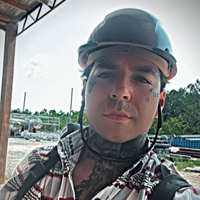 bluhoyts's tweet photo. #NewProfilePic https://t.co/pVvjhd4IyM