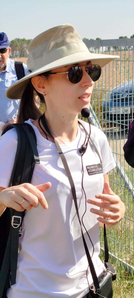 ✅ El sábado pasado la Institución de Estudios Complutenses acudió a una visita al yacimiento de Complutum primitivo en el Cerro del Viso, una visita guiada por la arqueóloga Sandra Azcárraga.
