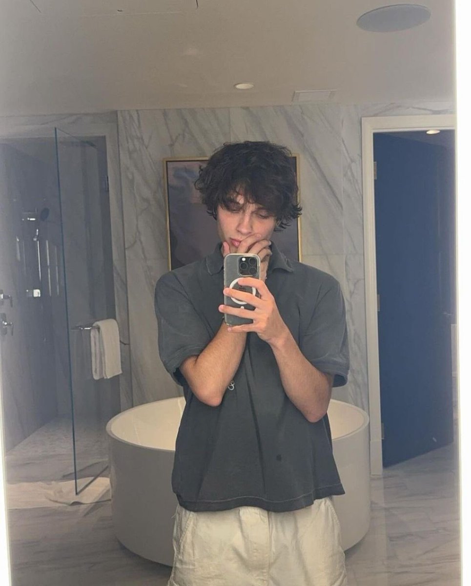 corruptid's tweet image. good morning happy monday!