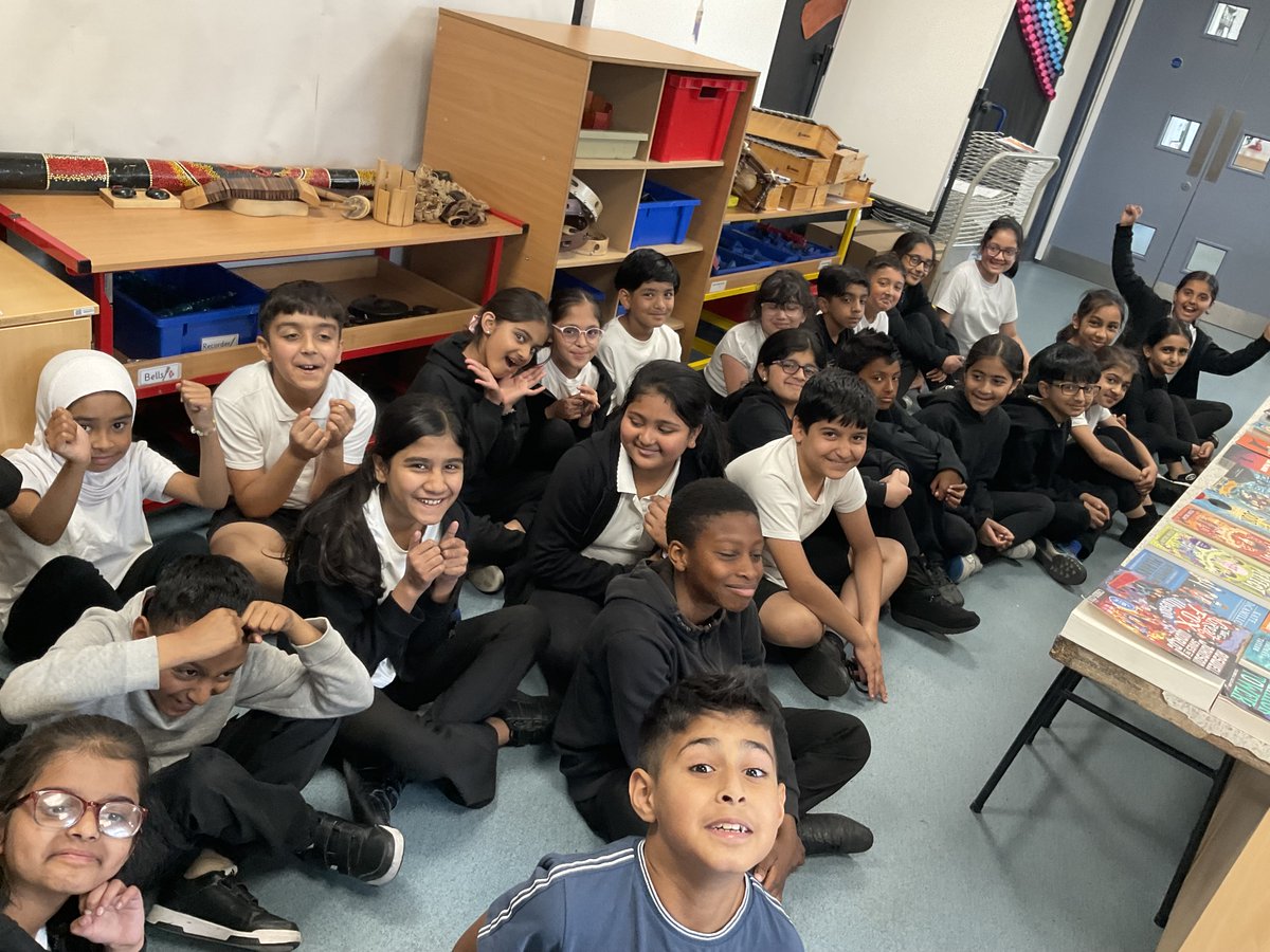 Class 10 picking their books last week when Madeleine Lindley cam to visit for our Read Achieve Succeed event.