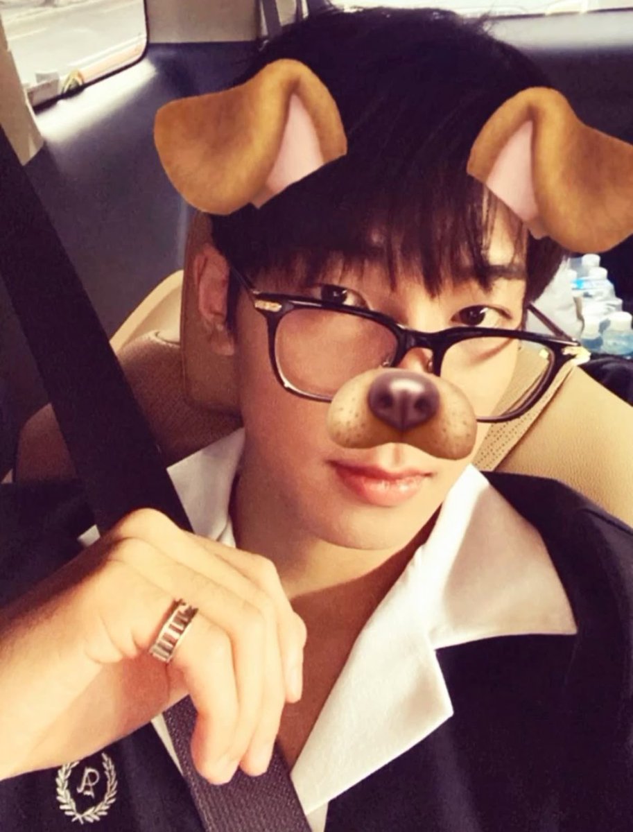 biterofclits's tweet image. yo wsg

#CaratSelcaDay #CSD #wonu #wonwoo