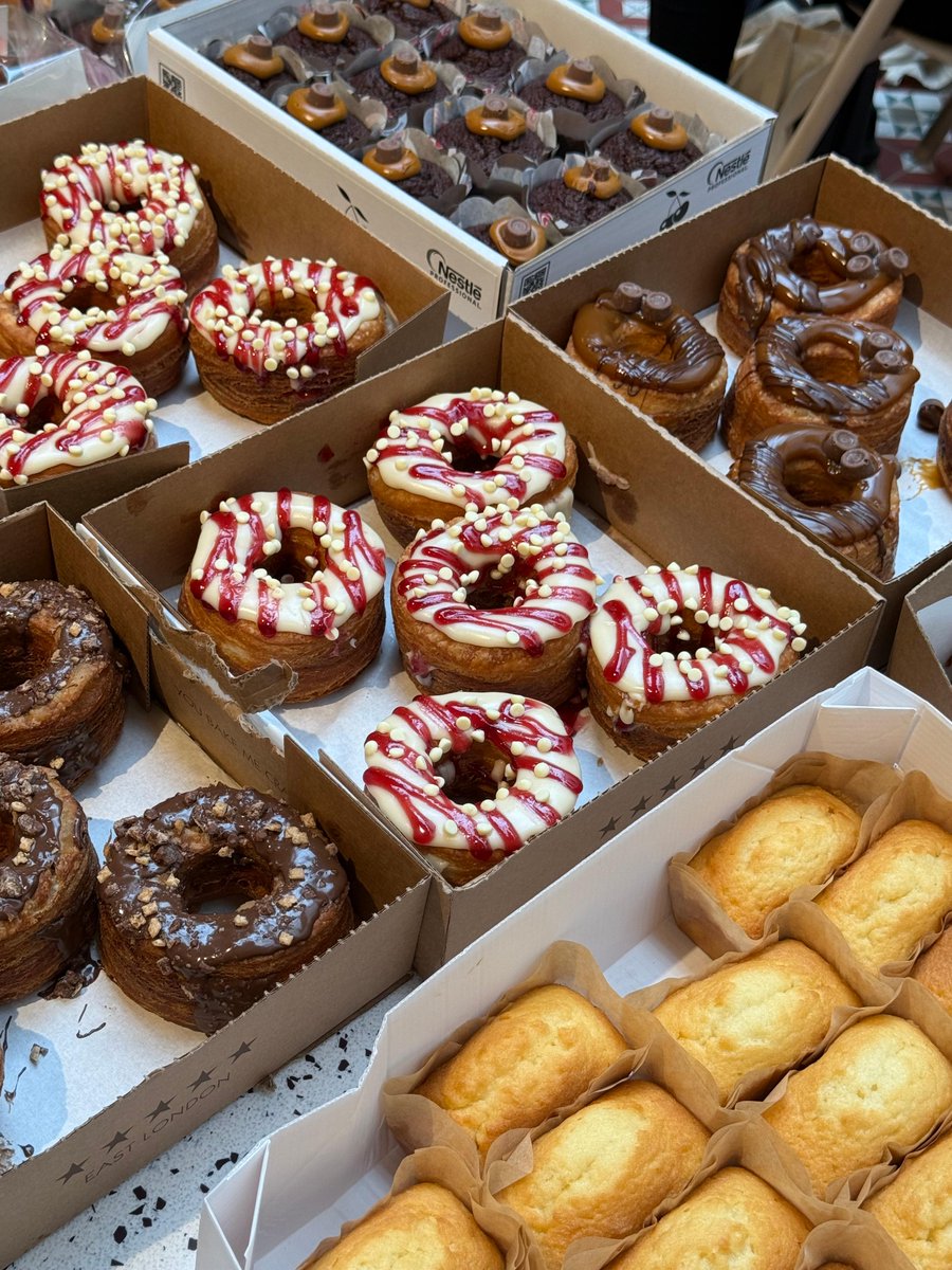Explore the key consumer trends in our latest reports, Sweet Ambition: Growing sweet bakery opportunities in OOH.
 
Discover what’s driving the UK’s £2.7bn sweet bakery market.
 
Download the full report: spr.ly/60154PYlU