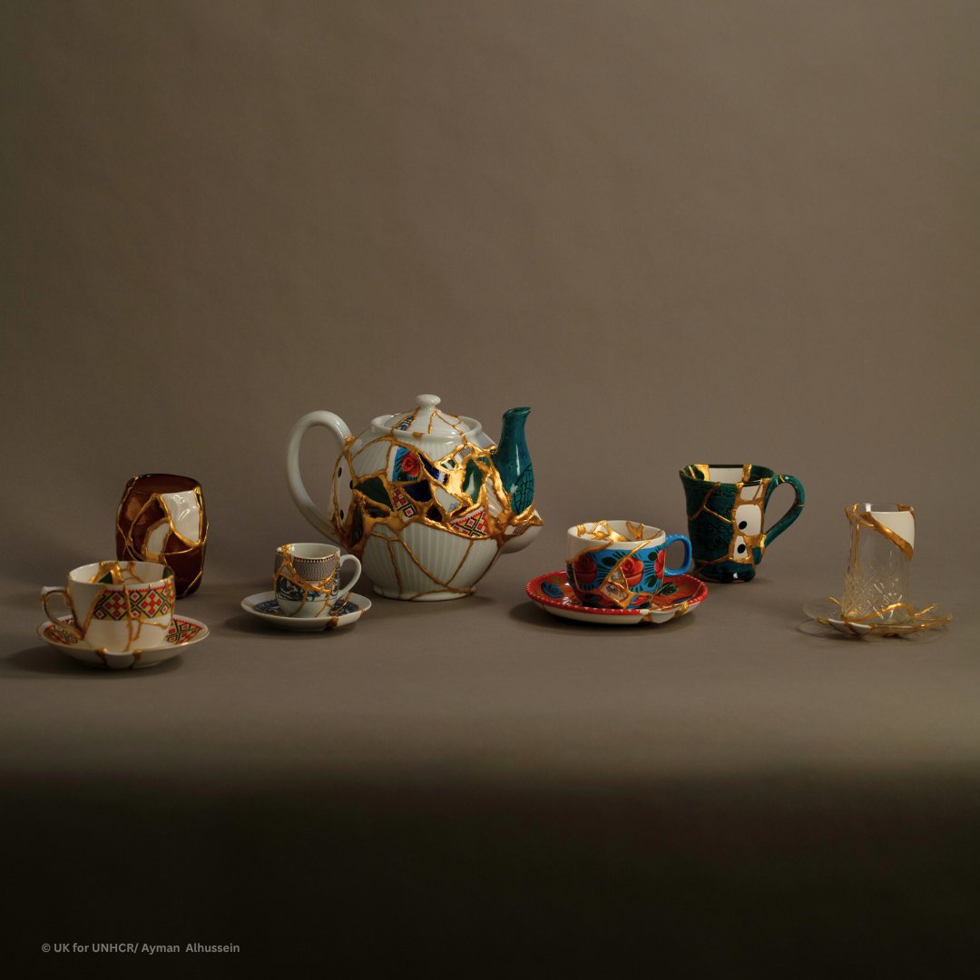 UNRefugeesUK's tweet photo. This #RefugeeWeek, we've commissioned artist Billie Bond to create a one-of-a-kind Kintsugi tea set, using fragments from Ukraine, Syria, Pakistan, Afghanistan & Sudan.
🔗Discover the stories behind the set: https://t.co/YlkbPvTeDB
#FragmentsOfHope https://t.co/T4HTSuEDN3