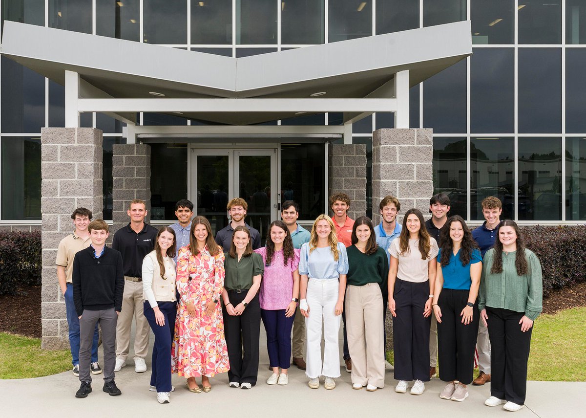 Arthrex's tweet image. Arthrex is welcoming 117 interns to our U.S. campuses in Southwest Florida, South Carolina, and California this summer! Representing 46 universities, this talented cohort will work alongside teams across #Arthrex to gain hands-on experience in the medical device industry.
We are…