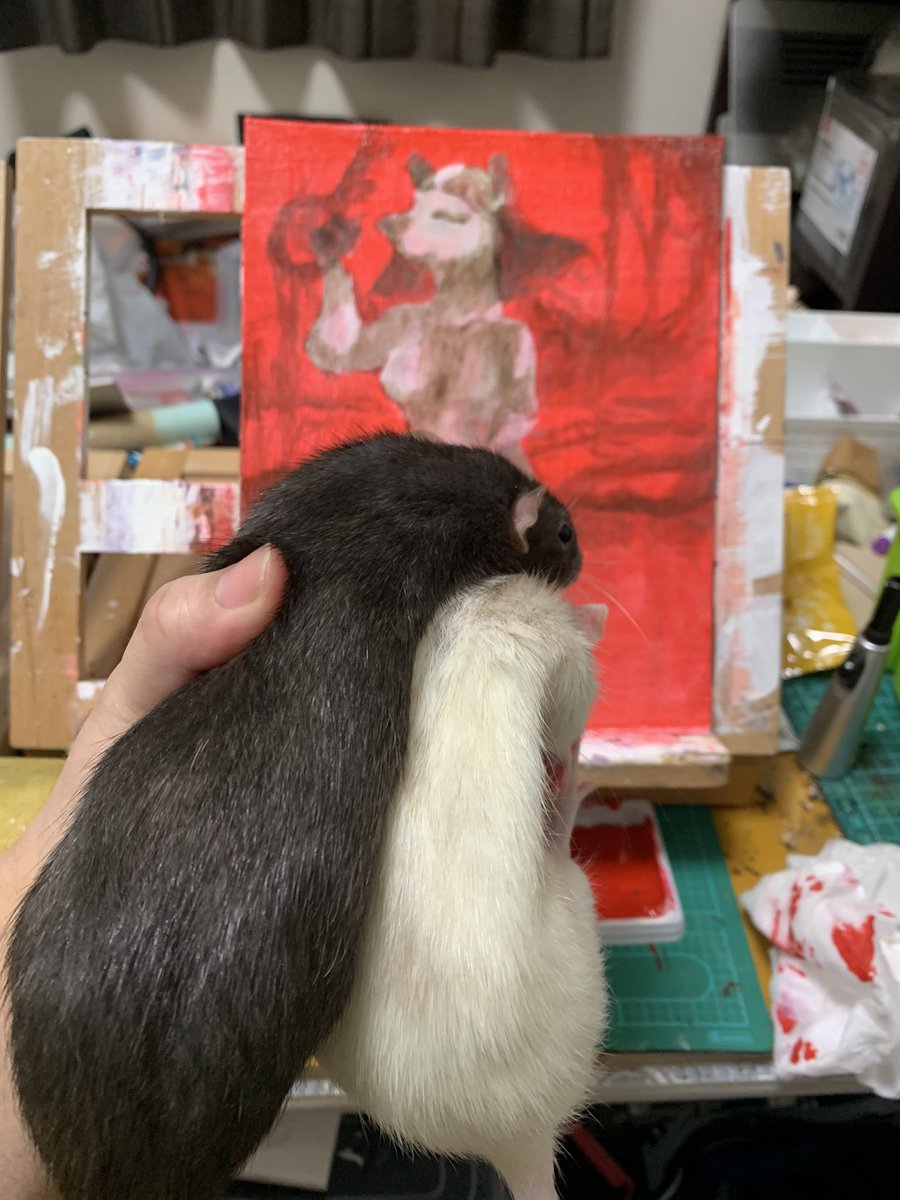 ねずみにネズミの絵を嫌われるとかしてる