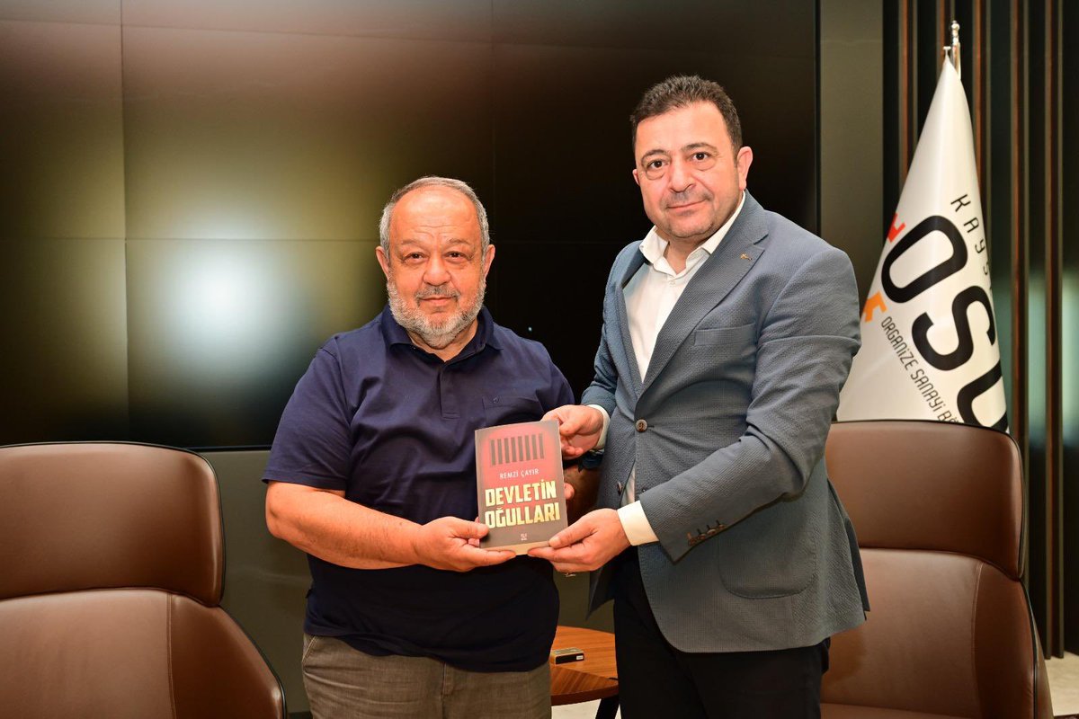 KayseriOSB's tweet photo. Kayseri OSB Başkanımız Mehmet Yalçın, Milli Yol Partisi Genel Başkan Yardımcısı Sn. Ali Saraçoğlu’nu Makamında konuk etti. Sn. Saraçoğlu’nun kitap hediye ettiği ziyarette Bölge Müdürümüz Abdulmenap Esko eşlik etti.
Misafirimize nazik ziyaretinden dolayı teşekkür ederiz. https://t.co/cpGUSylxDI