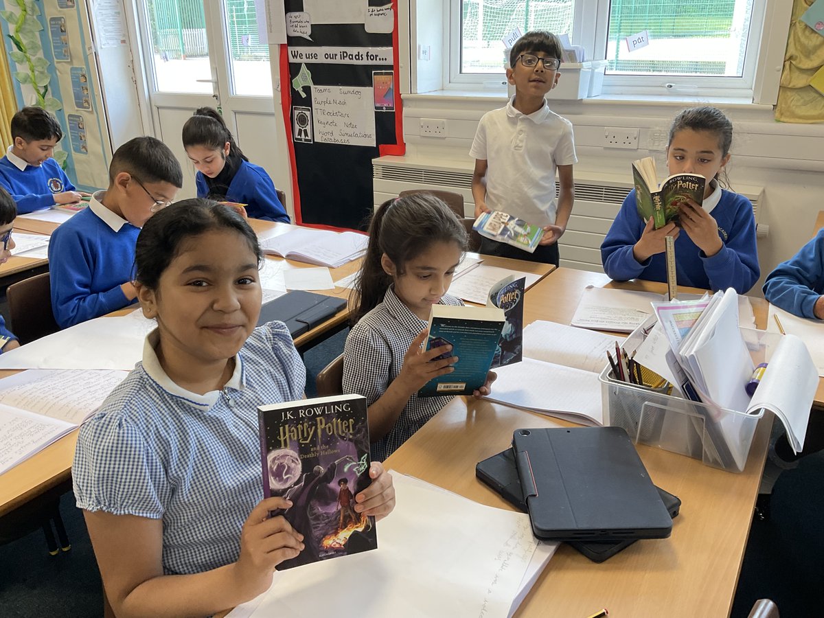 Class 7 loved choosing a book. The Harmony Trust Read Acheive Succeed event was a source of huge excitement. The children couldn't wait to get stuck into their books. #TheHarmonyPledge #ReadAchieveSucceed