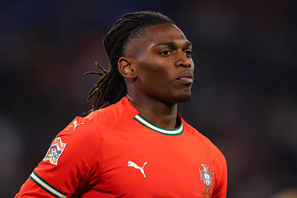 MilanPosts's tweet photo. 📰 @mundodeportivo: AC Milan is willing to offer Rafael Leao for Barcelona's Ronald Araujo in a swap deal. https://t.co/ZoA6R4HvzW