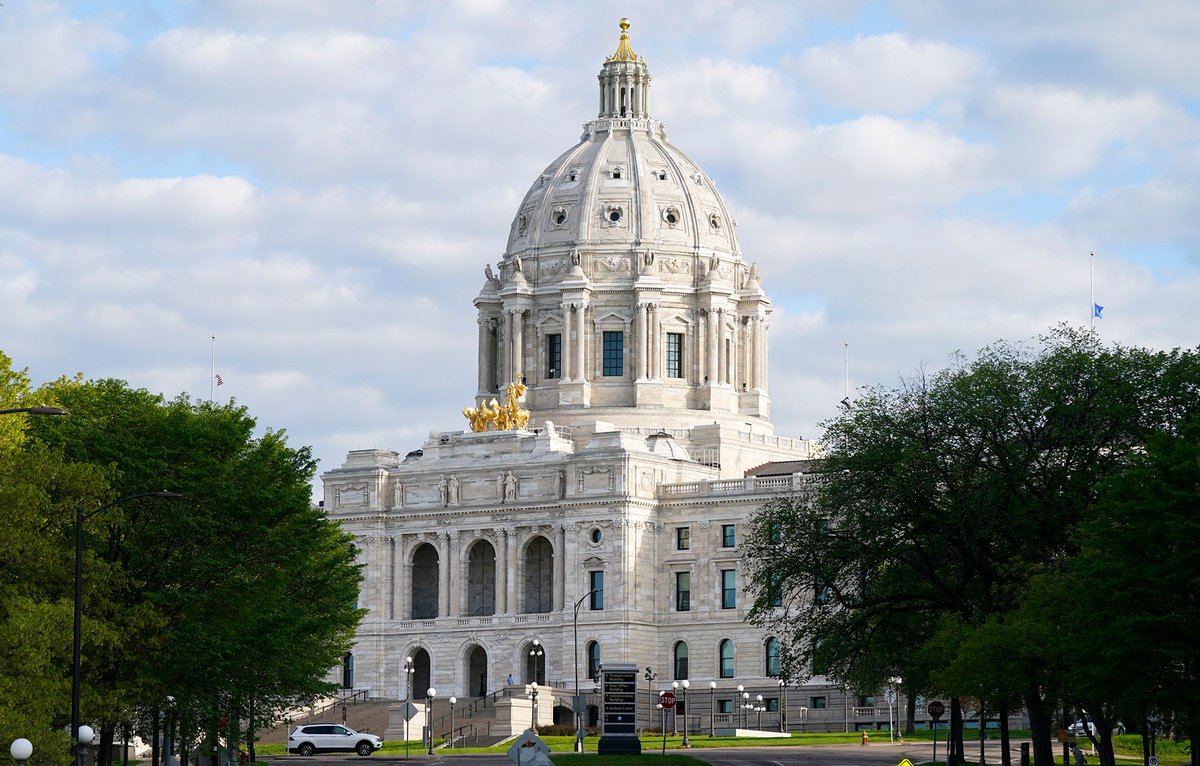 Please note #mnhouse offices are closed Monday.

🗓️ leg.mn.gov/cal?d1=06/16/2…

#mnleg