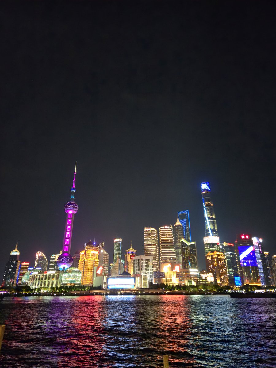 Shanghai 🇨🇳
Make friend or Make fun 🤪

มีใครอยู่ที่นี่ไหมม 

#Shanghai
#Couple