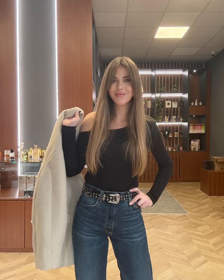 ma_daliina's tweet photo. Ready for the day, you can now bring in your orders, love โค๏ธ
#mystore #cosmetics #perfumes #smellnice https://t.co/G5dHUAJCKK