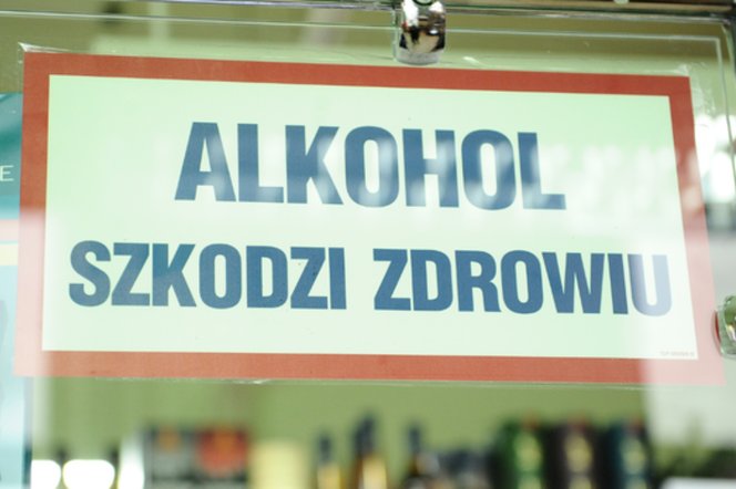 KonradWice's tweet photo. W kręgu naszego najwyższego zainteresowania jest bezpieczeństwo w Powiat Legionowski.
Od dłuższego czasu w przestrzeni publicznej poszczególnych gmin mówi się o wprowadzeniu ograniczenia w sprzedaży alkoholu.
Takie zakazy na pewnych zasadach zostały wprowadzone w dwóch gminach 1/ https://t.co/FS3T6Etz2c