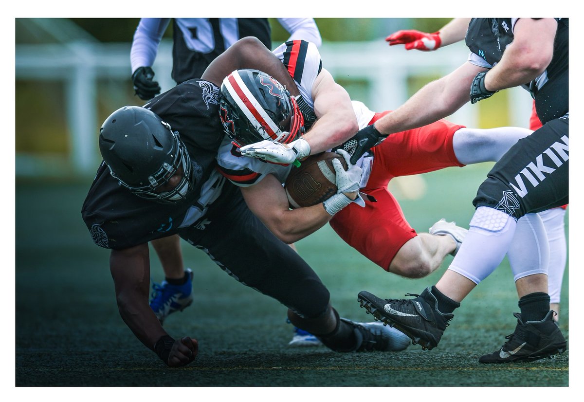 bishop_Akans's tweet photo. Thank God for football 🏈 
📸Big love Too @SL_SportsPhotos 💯
.
.
.
.
#americanfootball #Newcastle #bafa #Bucs #sports #Airport #football https://t.co/TPkyAAqjG5