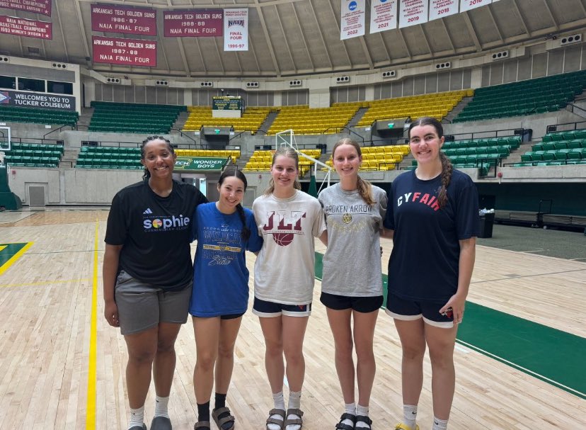 SarahHeiskell's tweet image. I had a great time @ATUWBasketball elite camp! Thank you @WilbersDave and @bpalm5 for the invite!