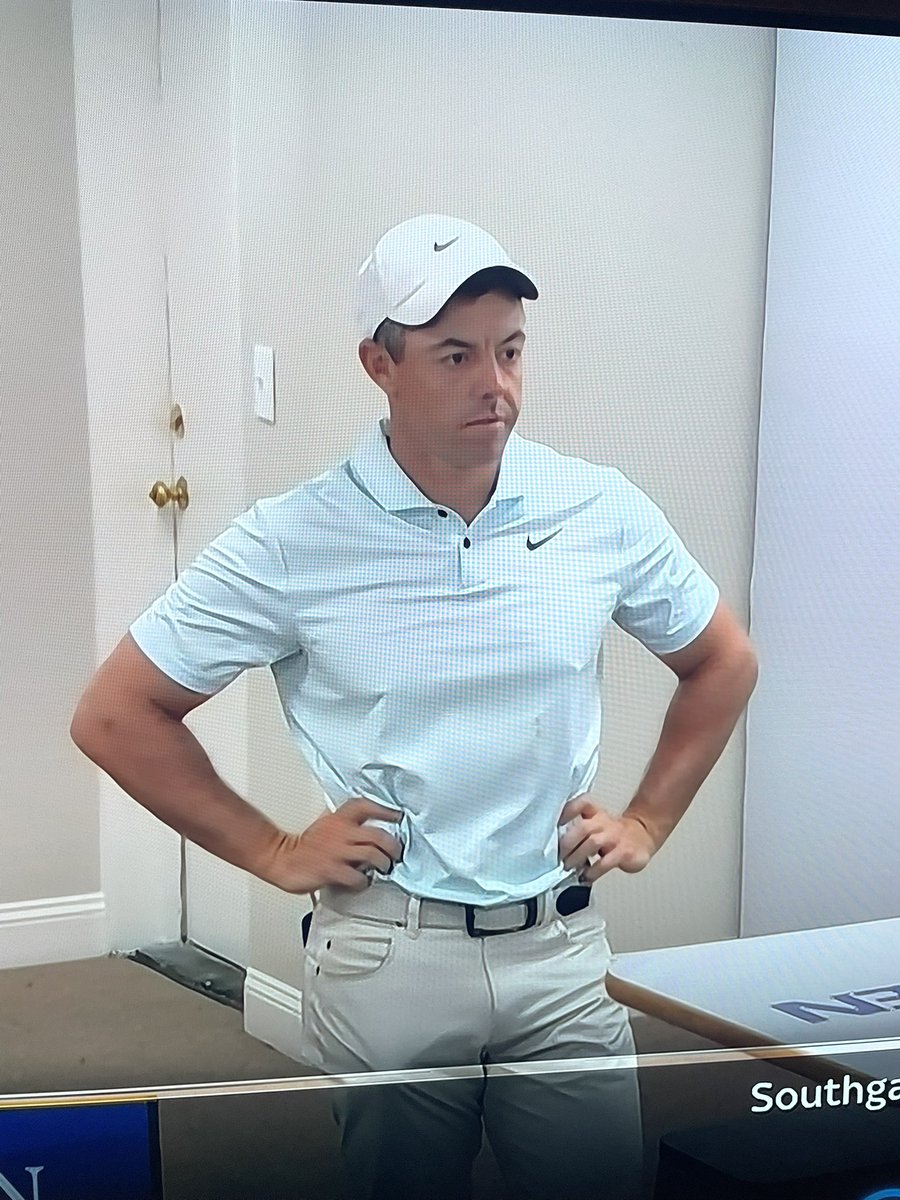 michryan1's tweet photo. @flushingitgolf Unlike this spoilt brat who continues to throw his toys out of the pram https://t.co/UjLOa1WtL2