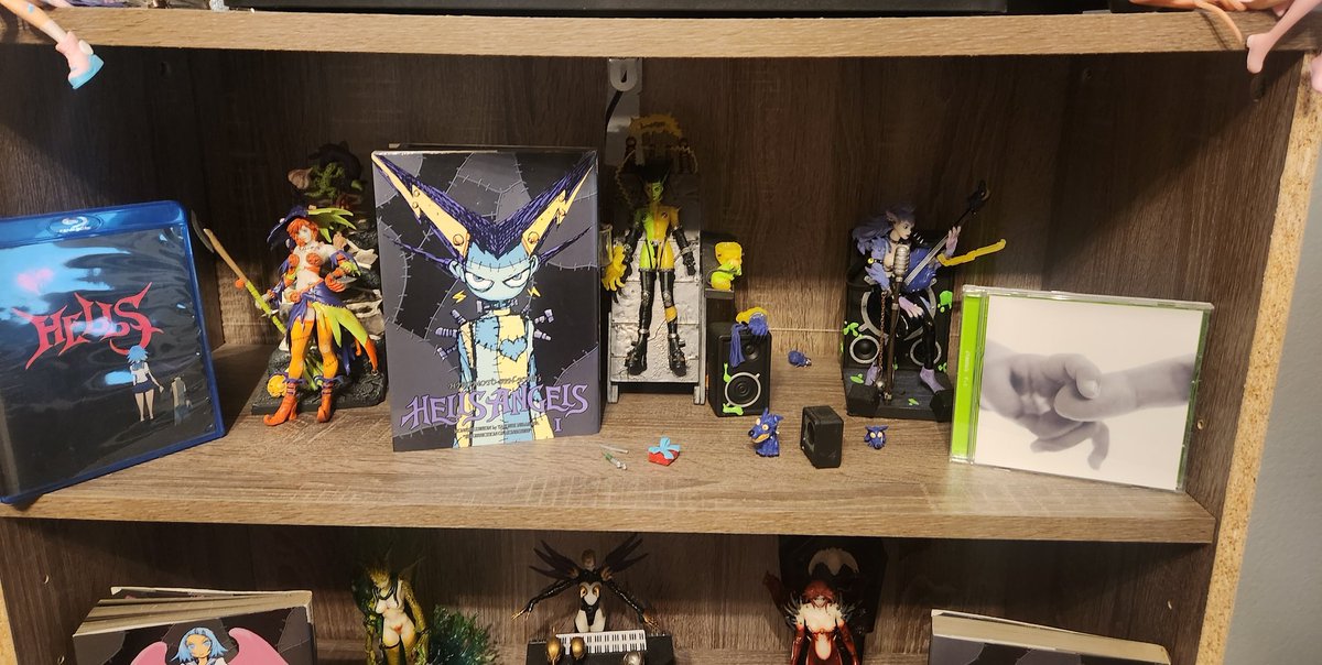 Riela2018's tweet photo. Here is my collection of the hells anime/resurrection of monstress memorabilia. Go watch hells it's amazing 😊 #rinne #steela #hellsanime https://t.co/88rX8StiVQ