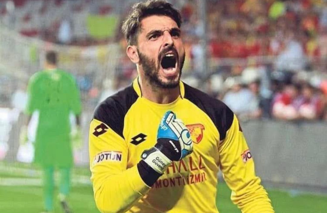 Hiç abartmadan taraftarın ℅90 ı kalede bu adamı görmek istiyor. 
#Göztepe