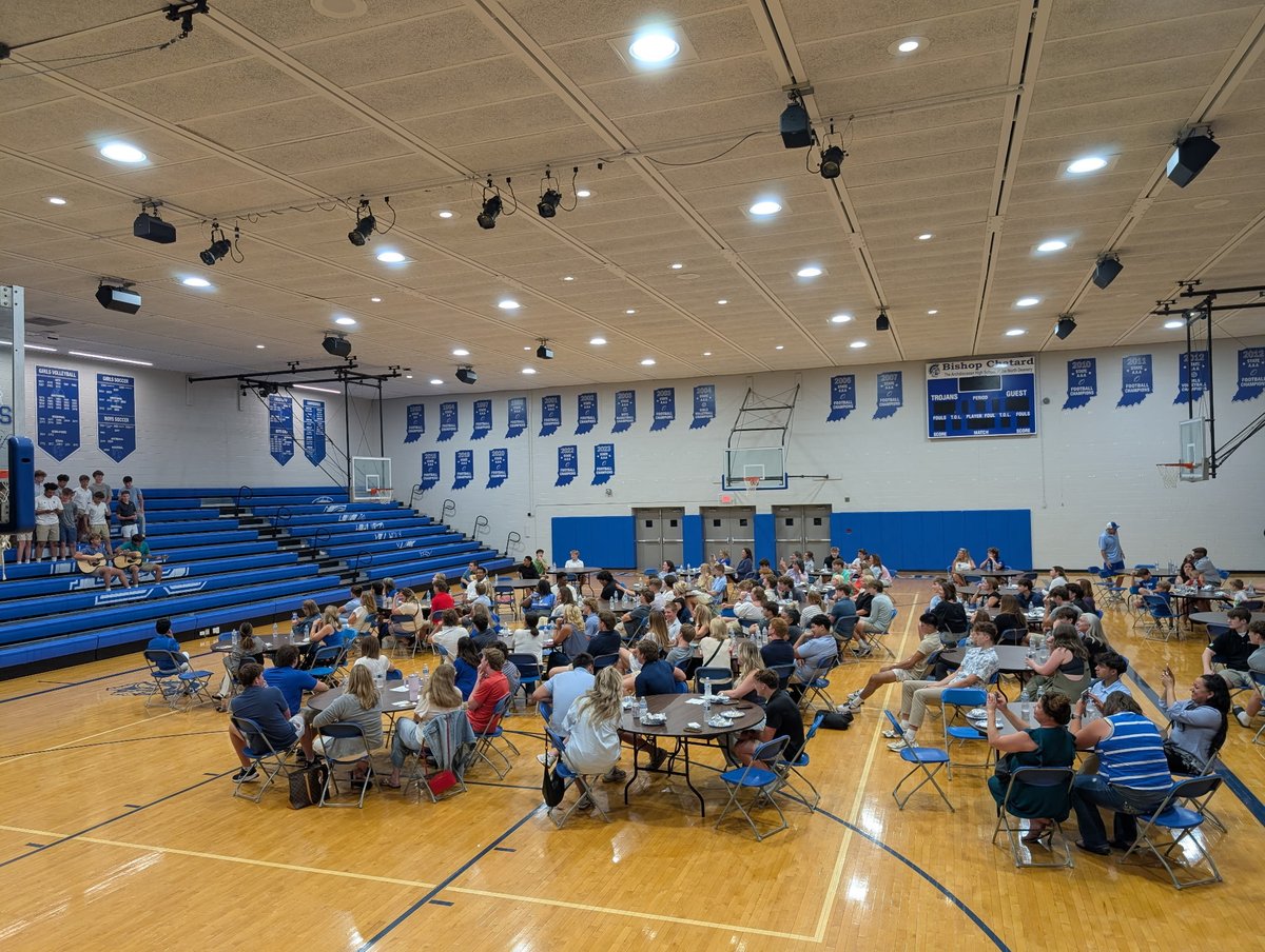 BCHSTrojansFB's tweet image. Last week, our guys took part in the annual "Mom's Night Dinner"
They displayed some special talents and skits for our talented Moms.
Thank you for all you do and for all your dedicated hard work for this upcoming season!
#GoTrojans