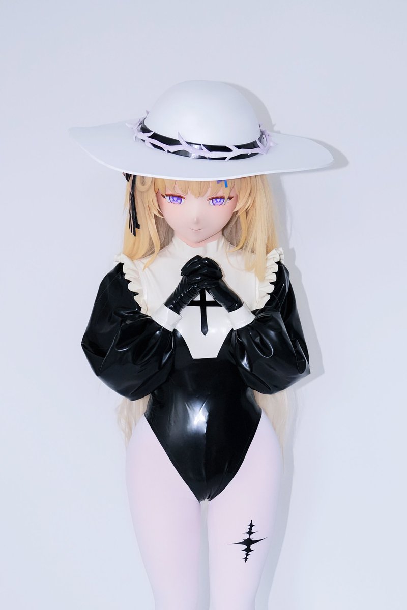 愿岁主庇佑！
#菲比
#kigurumi 
#latex