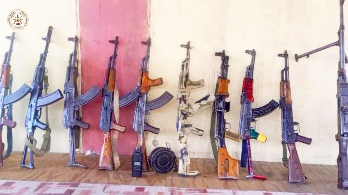 شماری سلاح و مهمات توسط منسوبین لواء اول سرحدی قول اردوی ۲۰۱ خالد بن ولید (رض) کشف و ضبط گردید

براساس راپور های کشفی، منسوبین کشف و استخبارات لوای اول سرحدی عبدالله بن عباس (رض)، قول اردوی ۲۰۱ خالد بن ولید (رض) از مربوطات ولایت کنر طی عملیات خاص ۱۱ میل سلاح مختلف‌النوع...