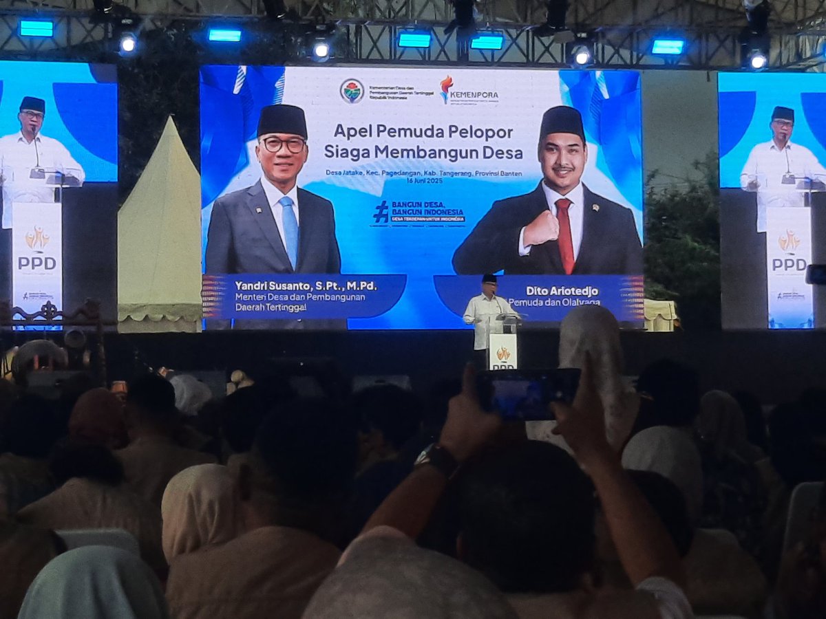 APEL PEMUDA PELOPOR dan Siaga Membangun Desa untuk membangun desa yang lebih baik #ApelPemudaPelopor2025
#KemendesKemenpora
#TPPBersamaMenteriDesa
<a href="/prabowo/">Prabowo Subianto</a>
<a href="/YandriSusanto27/">Yandri Susanto</a>
<a href="/ArizaPatria/">Ariza Patria</a>
<a href="/taufikmadjid71/">IG : taufik.madjid</a>
<a href="/kemendespdt/">#BangunDesaBangunIndonesia</a>
<a href="/bpsdmkemendesa/">Bpsdm Kemendesa</a>
<a href="/desapenusantara/">desapesonanusantara</a>