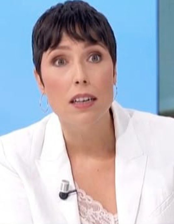 Marta Nebot siempre fiel a su cita con la MISERIA y la RUINDAD.

BOICOT a cualquier programa o productora que contrate a esta palmera socialista.

Vergüenza de periodismo vendido.
