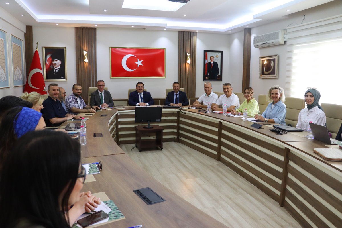 İl Millî Eğitim Müdürümüz Coşkun Bakırtaş başkanlığında, Müdürlüğümüzde görevli Ar-Ge ve Özel Büro ekibiplerinin katılımıyla yıl sonu iş ve işlemleri ile eğitim öğretim süreç değerlendirme toplantısı gerçekleştirildi.

<a href="/tcmeb/">Millî Eğitim Bakanlığı</a>
<a href="/Yusuf__Tekin/">Yusuf Tekin</a>
<a href="/dogan_rahmi/">Rahmi Doğan</a>