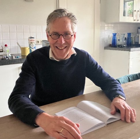 Prof. dr. M.A. van Willigen was te gast in het programma 'In gesprek met' van de Reformatorische Omroep. Het gesprek ging over zijn nieuwste boek 'Opgevaren ten hemel. Christus' #hemelvaart in de vroege kerk'. Het gesprek is te beluisteren via deze link: soundcloud.com/joopvanderelst…