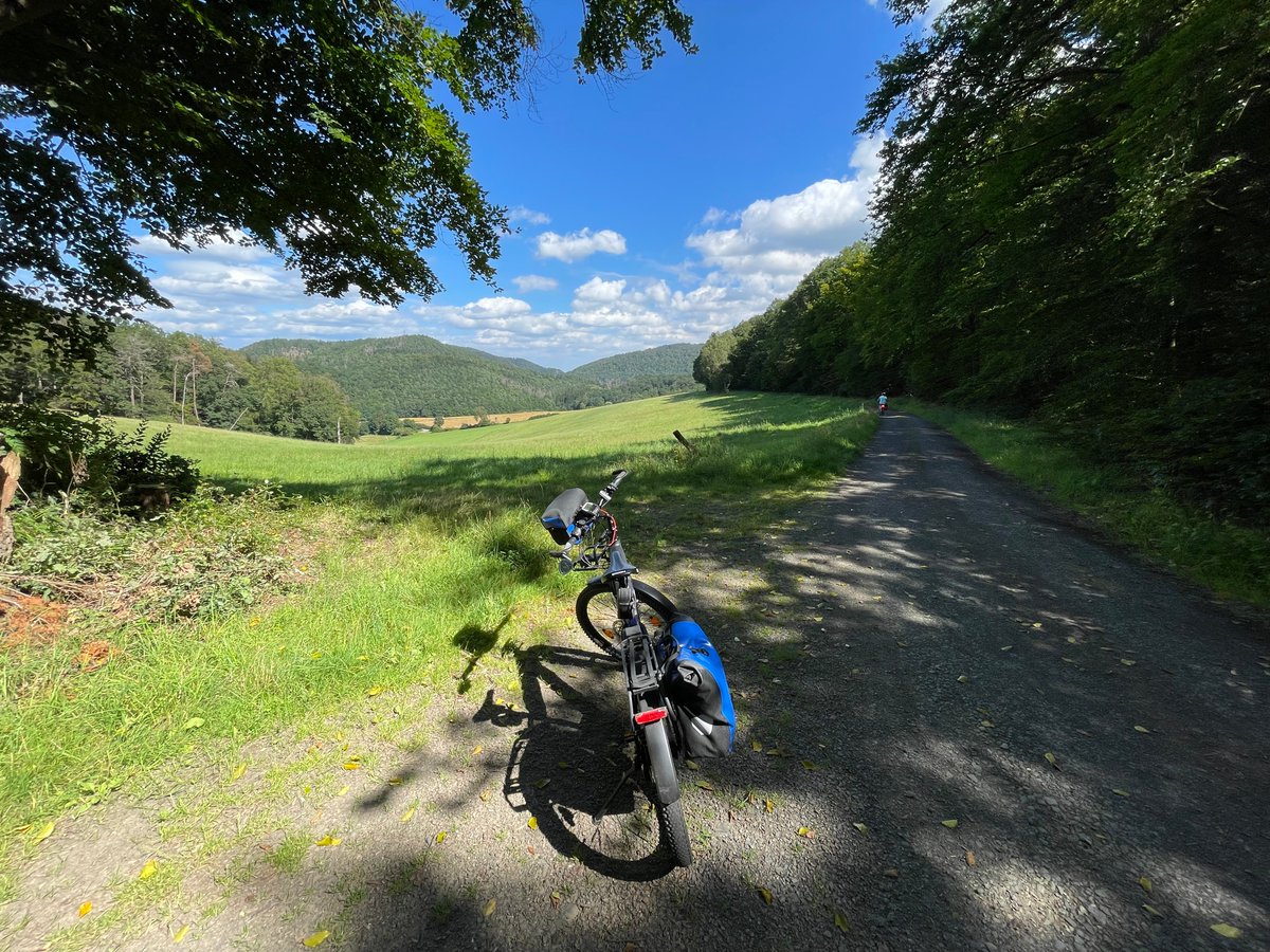 waldeckedersee's tweet photo. 🚴‍♀️ Letzte Woche beim #Stadtradeln2025!
Jetzt nochmal alles geben – jeder Kilometer zählt! 🌍💪
Ob zur Arbeit, zum Bäcker oder ins Grüne – tretet in die Pedale!
📲 Kilometer nicht vergessen einzutragen!
#WaldeckRadelt #RadelnFürsKlima #Fahrradliebe #Teamgeist #hartmutkiewitter https://t.co/9loV7lDEch