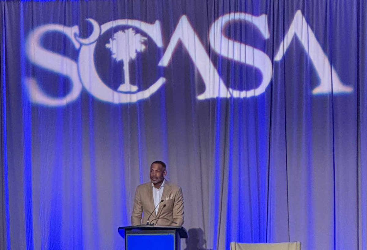 What a way to start i3 2025! Grant Hill sharing his knowledge on leadership!! <a href="/SCASAnews/">SCASA</a> 🔹🏀
