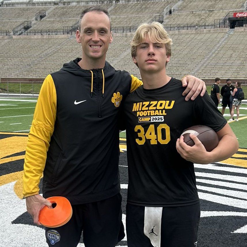 Rivals250 ATH Wayne Shanks Jr. scheduled his first #Mizzou visit, while linebackers coach Derek Nicholson made Joshua Echols' night.

More on the Tigers' targets in the 2027 and 2028 classes: missouri.rivals.com/news/mizzou-re…