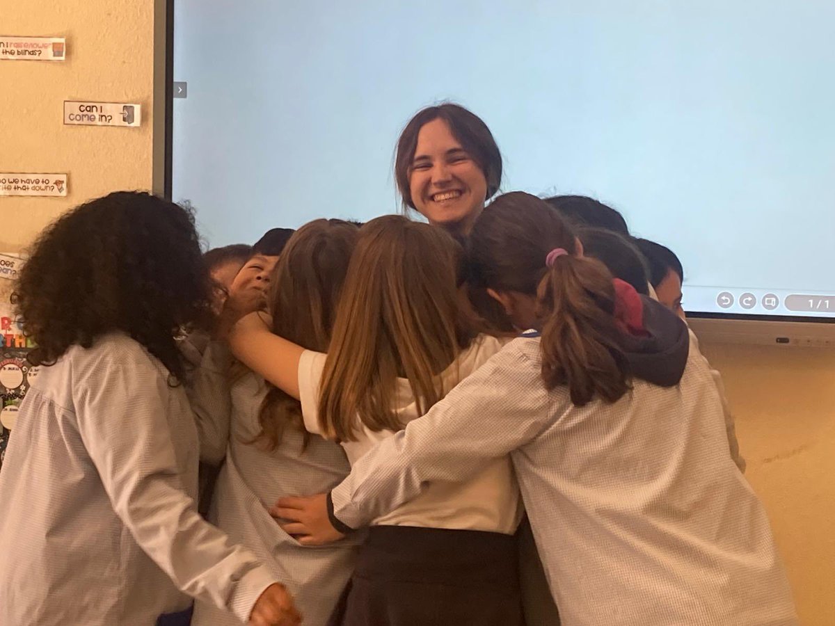 Colegio Adoratrices Logroño tweet media