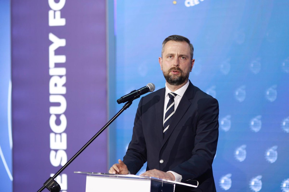 💬 Polska musi być transatlantykiem, która łączy Europę ze Stanami Zjednoczonymi. Ma do tego wszelkie prawa i pełen obowiązek takiego działania. Mamy najlepsze stosunki ze Stanami Zjednoczonymi, co potwierdzają wizyty i spotkania z szefem Pentagonu.

🍀<a href="/KosiniakKamysz/">Władysław Kosiniak-Kamysz</a>