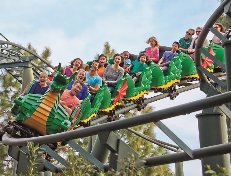 Legoland Shanghai Resort integrates advanced 5G system and sophisticated AI technology 📱🇨🇳

#LegolandShanghaiResort

➡️🗞️ 
interpark.co.uk/latest-news/le…