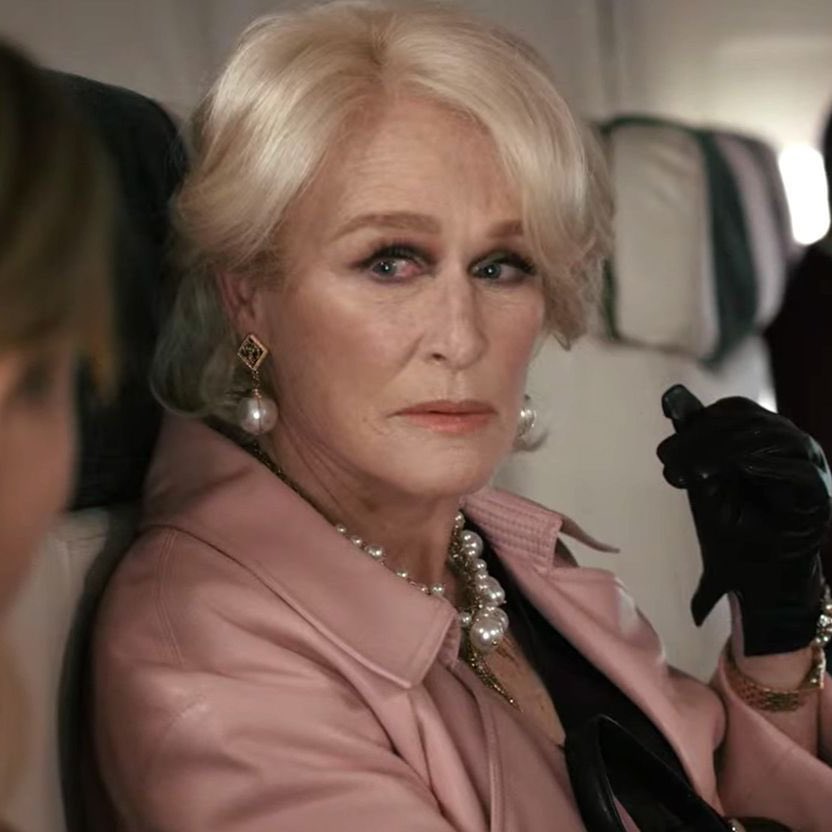 "Drusilla se adianta e dá um tapa na cara de Maysilee, que, sem hesitar nem por um segundo, devolve o golpe. Um tapa de mão cheia."